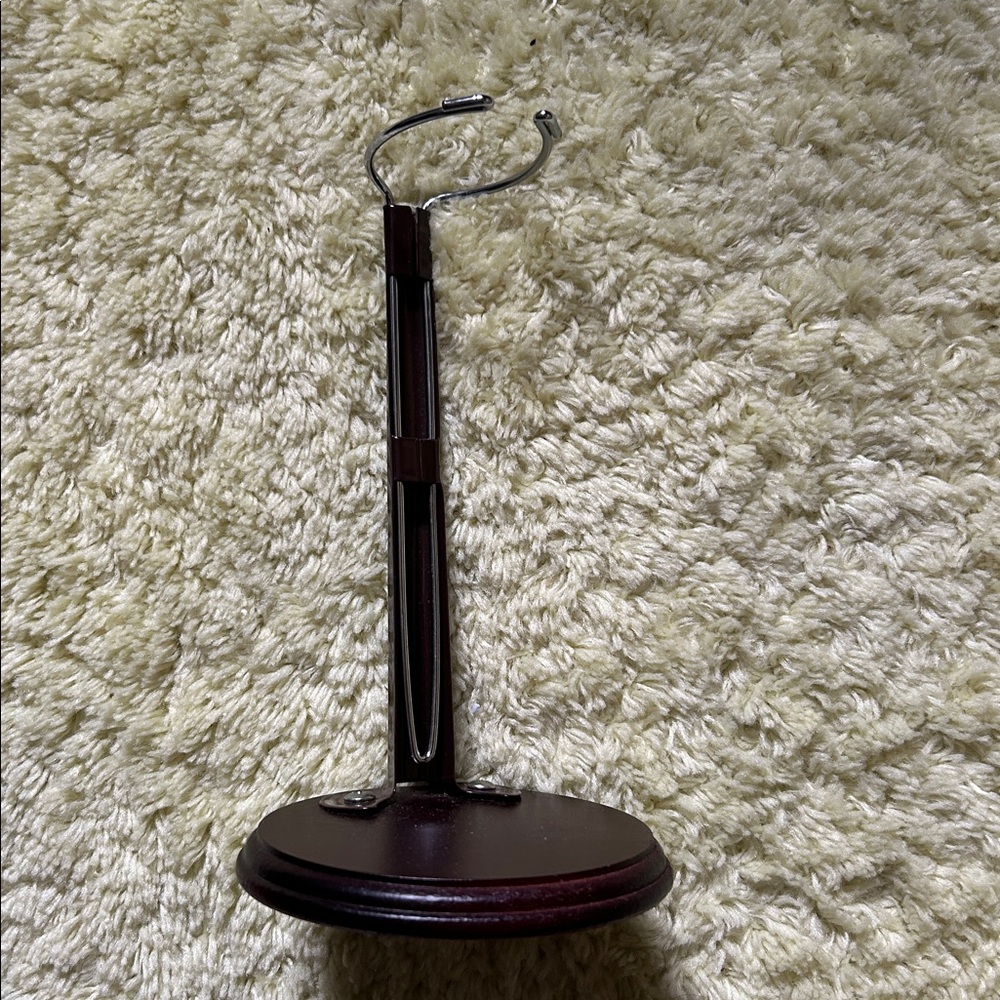 Doll Stands (2) - Picture 4 of 7